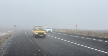 Niğde'de Yoğun Sis Ulaşımı Etkiliyor