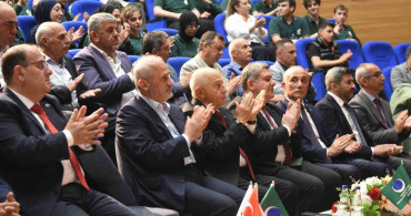 Nihat Özdemir, Trabzon'da öğrencilerle buluştu