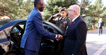 Nijer Savunma Bakanı Mody Türkiye'de