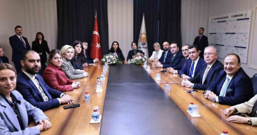 Nilhan Ayan AK Parti'de Görevine Başladı