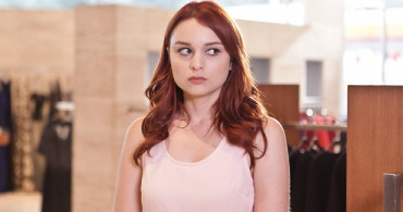 Nilperi Şahinkaya'dan Kerem Bursin'le Olan Cesur Sahnesi Hakkında Bomba İtiraf