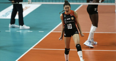 Nilüfer Belediyespor Eker, Eczacıbaşı Dynavit'i 3-1 Yenerek Öne Geçti
