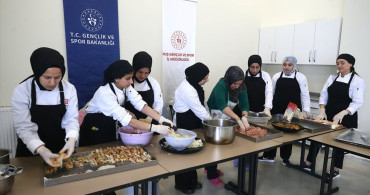 Ninemin Tarifleri Atölyesi ile Yöresel Lezzetler Öğreniliyor