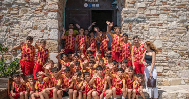 Nusaybinli çocuklar Kuşadası’nda denizle buluştu
