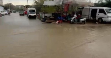 Ödemiş'te Sağanak Yağış Hayatı Olumsuz Etkiledi