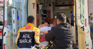 Öğrenci Demir Çitten Yaralandı