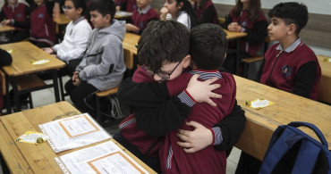 Öğrenciler Karnelerini Alarak Yarıyıl Tatiline Girdi