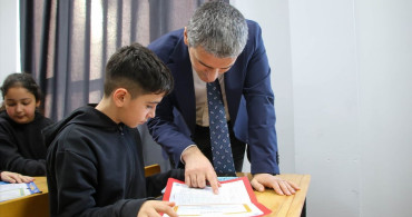 Öğrenciler Karnelerini Aldı: İzmir ve Çevresindeki Törenler