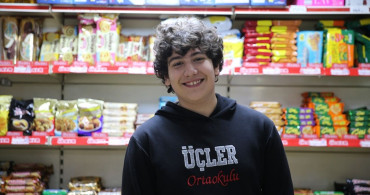 Öğrenciler Kermesle İhtiyaç Sahiplerine Destek Oldu