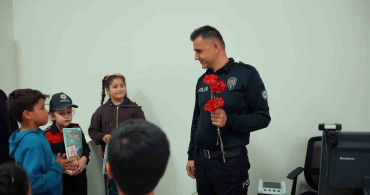 Öğrencilerden Polis Haftası'na Anlamlı Kutlama