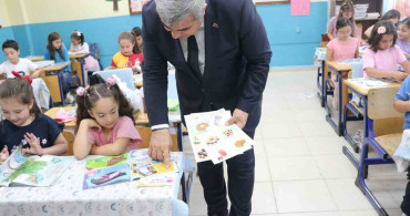 Öğrencilere yaz tatilinde verimlilik sağlayacak hediyeler verildi