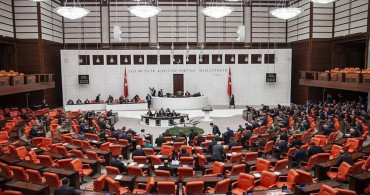 Öğrencilerin bekledikleri yasa teklifi Meclis’e sunuldu: Kredi faizleri siliniyor