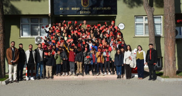 Öğrencilerin Kışla Ziyareti: Mehmetçikle Bir Gün Projesi