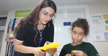 Öğretmen Kardeşlerin Gönüllü Eğitimi