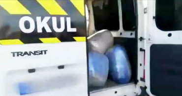 Okul Servisinde Uyuşturucu Operasyonu: 3 Gözaltı!