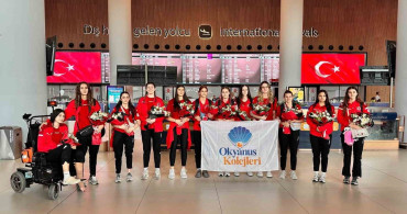 Okyanus Koleji Kız Voleybol Milli Takımı dünya ikincisi oldu