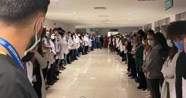Önce doktoru darp etti, sonra hastanede tedavi oldu! Çalışanlar protesto etti