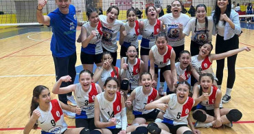 Onikişubat Belediyespor Midi Kız Voleybol Takımı Türkiye Şampiyonası'na Hazırlanıyor