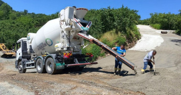 Ordu'da heyelan sonucu açılan alternatif yol betonla güçlendirildi