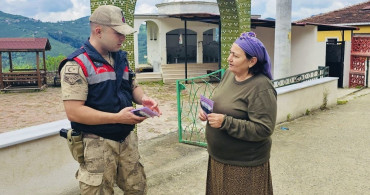Ordu'da jandarmadan kadınlara KADES tanıtımı