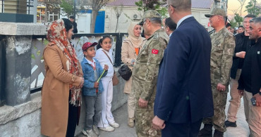 Orgeneral Metin Tokel Yüksekova’da Esnaf ve Gazilerle Buluştu