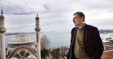 Orhan Pamuk Kimdir?