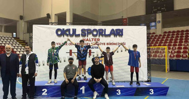 Osman Oğur: Ağrılı Öğrencinin Halterdeki Büyüleyici Başarısı