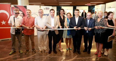 Osmangazi'de göç temalı karikatür sergisi açıldı