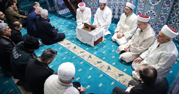 Osmaniye'de Deprem Şehitleri İçin Hatim Duası