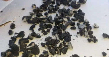 Osmaniye'de Gökten Siyah Renkte Taş Yağdı: Merdivenden Zor Kaçtım