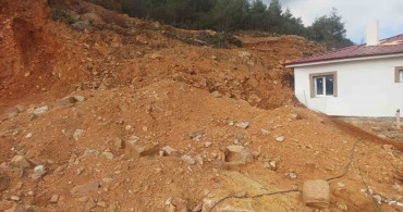 Osmaniye'de Heyelan Alarmı: Kaman Köyü'nde Çatlaklar Oluştu