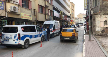 Otel Odasında Bulunan Adamın Ölümü: Koku Gerçeği Ortaya Çıkardı