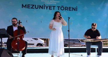 Otizmli genç müzisyen üniversiteden mezun oldu