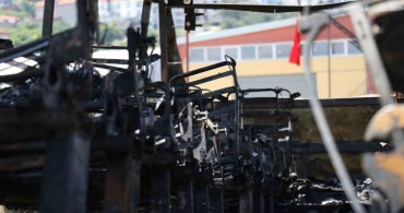 Otobüs Yangınında 8 Kişi Hayatını Kaybetti