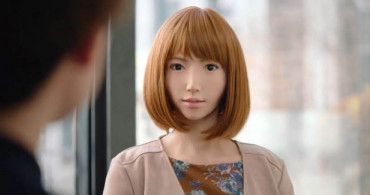 Oyuncu Kaprisine Son! Yapay Zekalı Robot Erica Bilim Kurgu Filminde Oynayacak