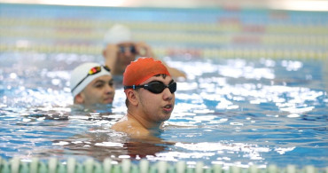 Özel Gereksinimli Gençlerin Yüzme Azmi