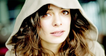 Özge Özpirinçci İstismara Uğrayan Yiğeni İçin Yardım Çağrısında Bulundu