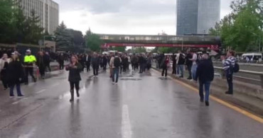 Özgür Özel Meclise Yürüyüşe Geçti