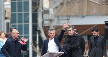 Özgür Özel, Niğde Mitinginde Cumhuriyet Vurgusu Yaptı