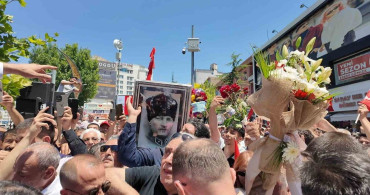 Özgür Özel'in Niğde programında güvenlik sorunları yaşandı