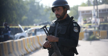 Pakistan'da İntihar Saldırısı: 12 Ölü, 21 Yaralı