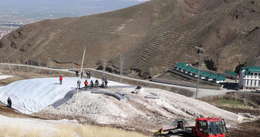 Palandöken Gelecek Yıla Hazırlandı! 61 Bin Metreküp Kar Saklanacak