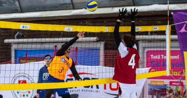 Palandöken'de Kar Voleybolu Şampiyonası Devam Ediyor