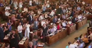 Paris Belediyesi, Filistinli sivillere ve gazetecilere fahri vatandaşlık verdi