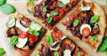 Patlıcanlı Pizza Nasıl Yapılır?