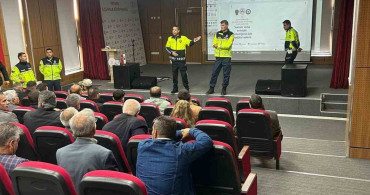 Patnos'ta Okul Servis Şoförlerine Trafik Eğitimi