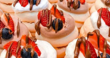 Pavlova Nasıl Yapılır? Pavlova Tatlısı Nasıl Yapılır?