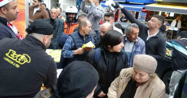 Pendik'te A Milli Takım'a Coşkulu Kutlama: 20 Bin Lokma ve 1000 Lahmacun