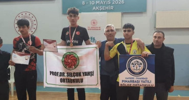 Pınarbaşı Yatılı Bölge Ortaokulu'ndan Bilek Güreşi Başarısı
