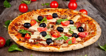 Pizza Diye Bakın Ne Yiyoruz!